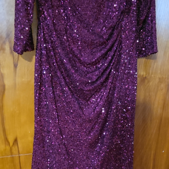 Jessica Howard Burgundy Sequin Long Sleeve Dress - Picture 4 of 5